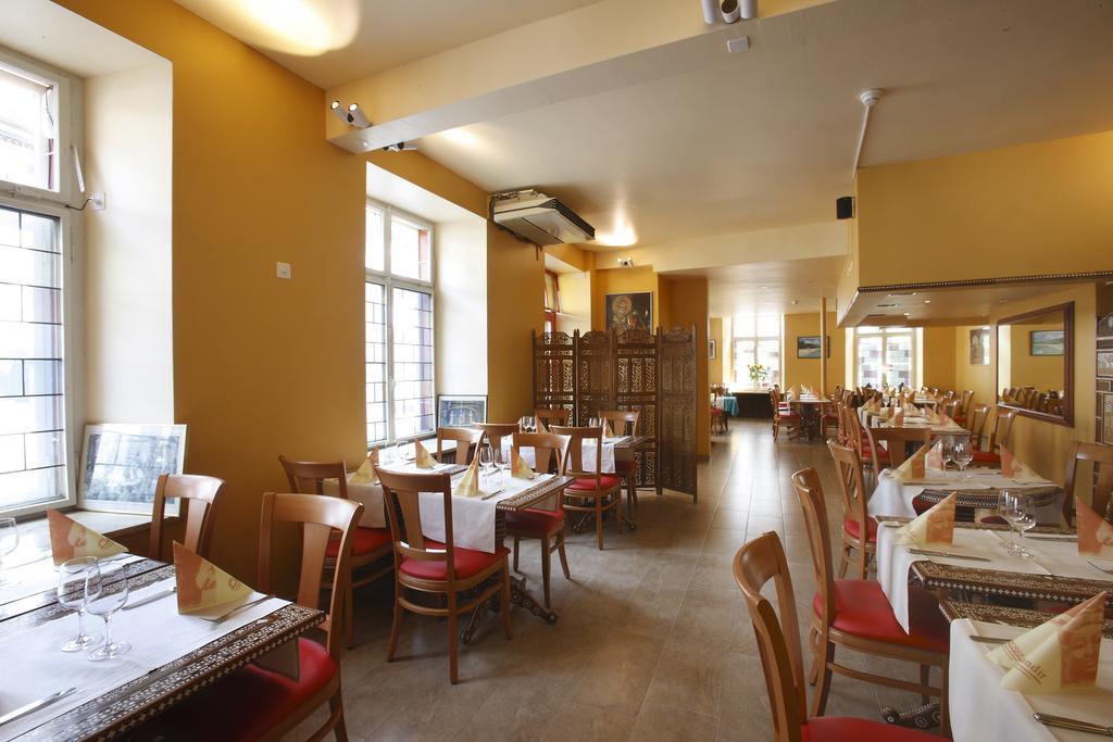Spalenbrunnen Hotel & Restaurant Basel City Center Bagian luar foto