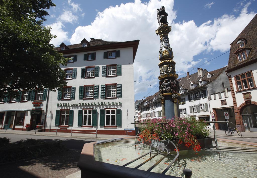 Spalenbrunnen Hotel & Restaurant Basel City Center Bagian luar foto