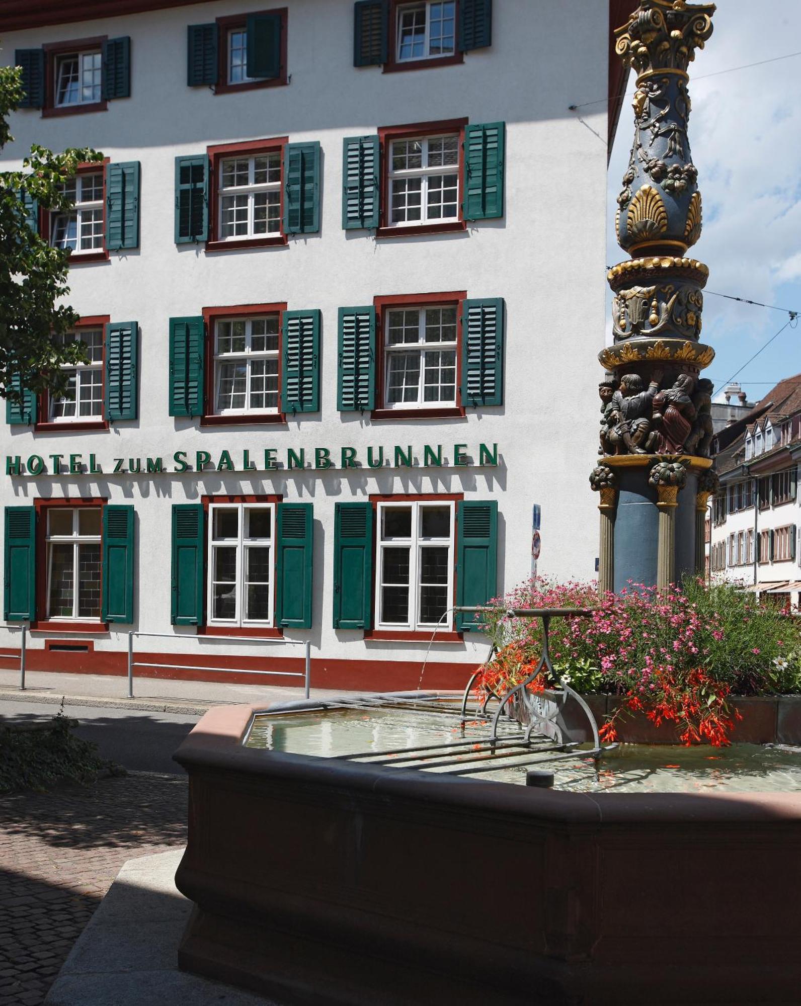 Spalenbrunnen Hotel & Restaurant Basel City Center Bagian luar foto